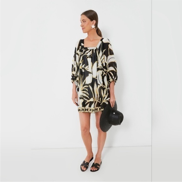 Tuckernuck Dresses & Skirts - Tuckernuck Dress Mod Iris Coverup Balloon Sleeve Mini in Black Gold